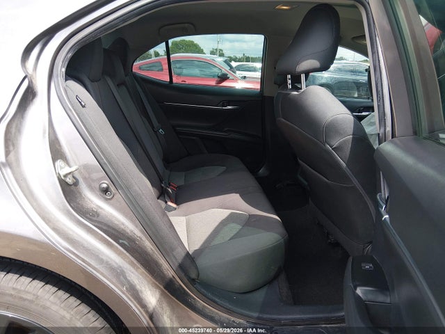 45239740 :رقم المزاد ، 4T1C11AK5LU955725 vin ، 2020 Toyota Camry Le مزاد بيع