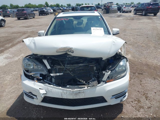 45239747 :رقم المزاد ، WDDGF4HB2EG255327 vin ، 2014 Mercedes-benz C 250 Sport مزاد بيع