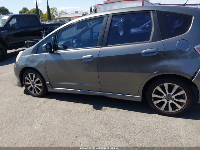 Продажа на аукционе авто 2013 Honda Fit Sport, vin: JHMGE8H50DC046705, номер лота: 45239768
