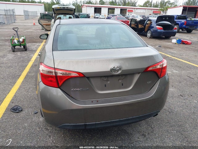 45239785 :رقم المزاد ، 5YFBURHE9HP580710 vin ، 2017 Toyota Corolla Le مزاد بيع