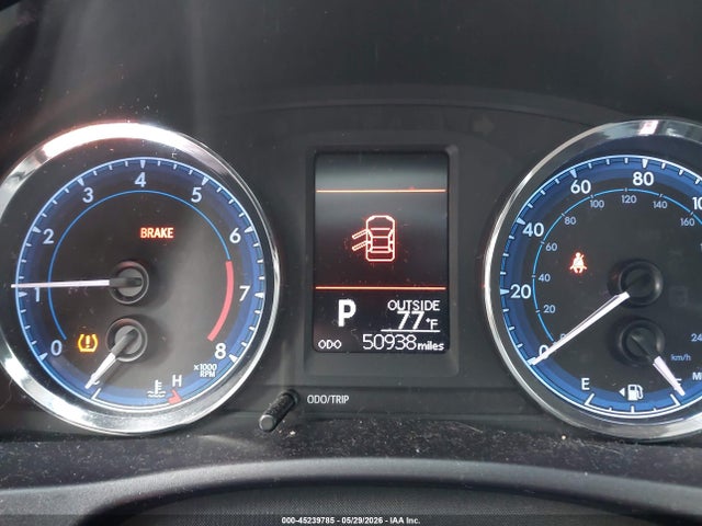45239785 :رقم المزاد ، 5YFBURHE9HP580710 vin ، 2017 Toyota Corolla Le مزاد بيع