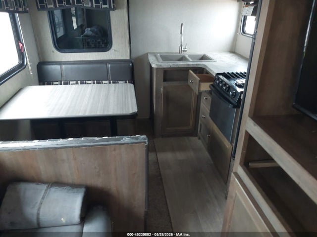 Coleman Other 2018 4YDT2852XJH937535 Image 8
