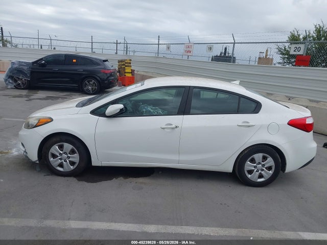 Aukcja sprzedaży 2016 Kia Forte Lx, vin: KNAFK4A64G5550715, numer aukcji: 45239828