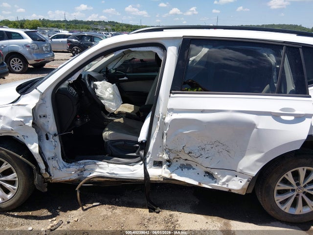 2019 Volkswagen Tiguan 2.0t S მანქანა იყიდება აუქციონზე, vin: 3VV1B7AX1KM039698, აუქციონის ნომერი: 45239842