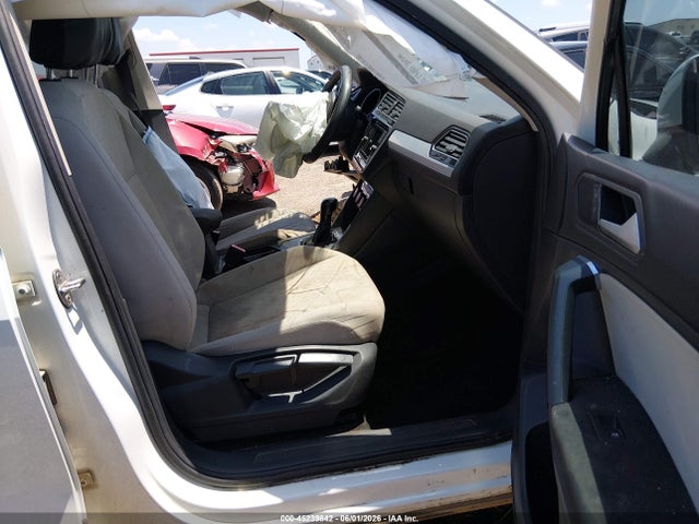 2019 Volkswagen Tiguan 2.0t S მანქანა იყიდება აუქციონზე, vin: 3VV1B7AX1KM039698, აუქციონის ნომერი: 45239842