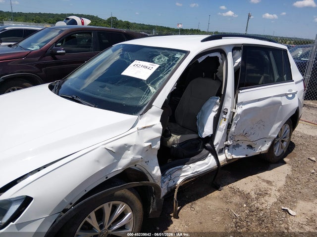 2019 Volkswagen Tiguan 2.0t S მანქანა იყიდება აუქციონზე, vin: 3VV1B7AX1KM039698, აუქციონის ნომერი: 45239842