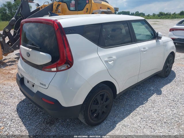 KNDJ23AU9M7147738 KIA SOUL LX