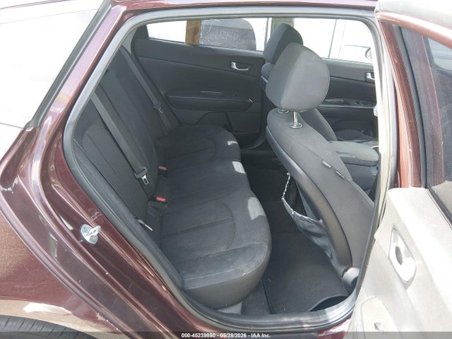 KIA Optima Lx 2016 5XXGT4L31GG089122 Image 8
