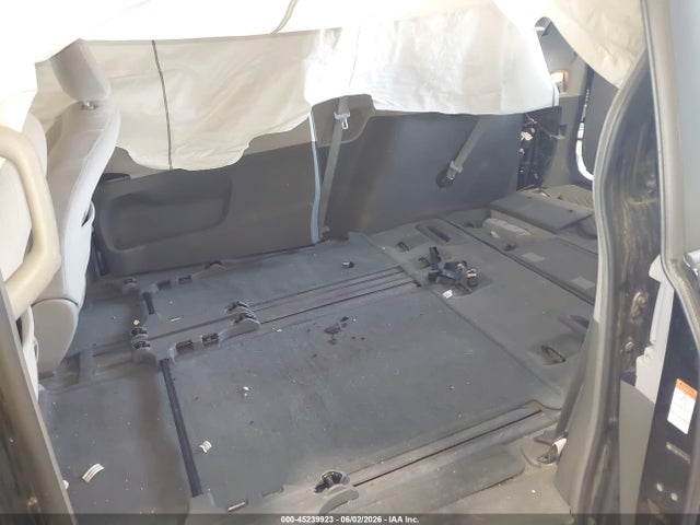 45239923 :رقم المزاد ، 5TDKK3DC4FS640209 vin ، 2015 Toyota Sienna Le 8 Passenger مزاد بيع
