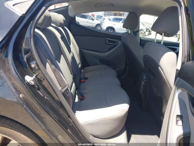5NPDH4AE8FH620506 Hyundai ELANTRA SE