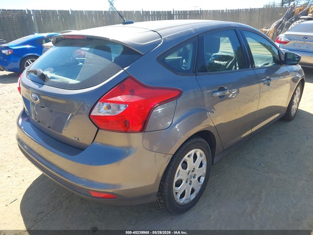 45239968 :رقم المزاد ، 1FAHP3K2XCL151645 vin ، 2012 Ford Focus Se مزاد بيع