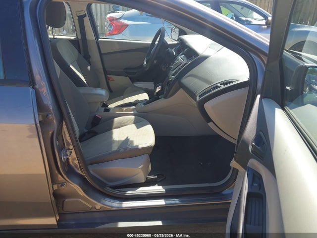 45239968 :رقم المزاد ، 1FAHP3K2XCL151645 vin ، 2012 Ford Focus Se مزاد بيع