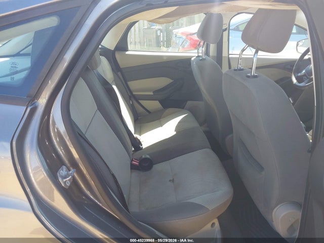 45239968 :رقم المزاد ، 1FAHP3K2XCL151645 vin ، 2012 Ford Focus Se مزاد بيع