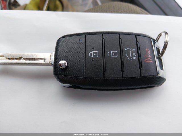 KIA Sorento 2.4l L 2018 5XYPG4A33JG422852 Image 11