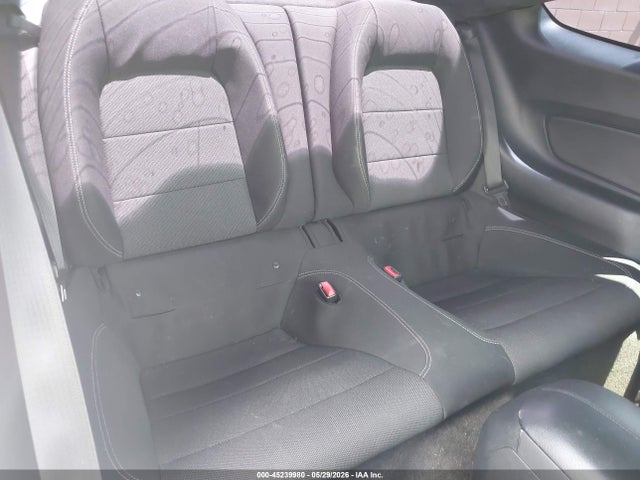 1FA6P8AM6H5333815 Ford Mustang V6