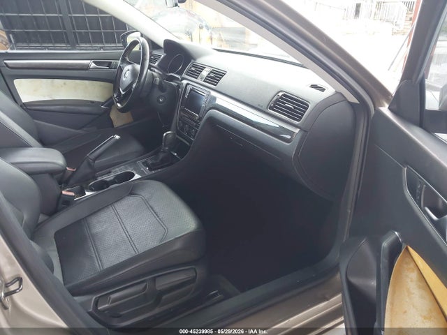 Продаж на аукціоні авто 2016 Volkswagen Passat 1.8t Se, vin: 1VWBT7A3XGC033918, номер лоту: 45239985