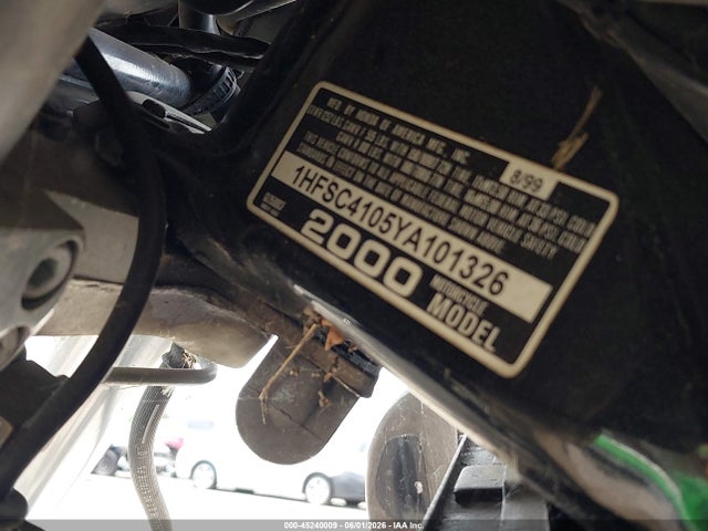 45240009 :رقم المزاد ، 1HFSC4105YA101326 vin ، 2000 Honda Gl1500 Cf مزاد بيع