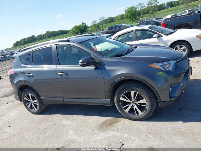 45240049 :رقم المزاد ، JTMRFREV8HD203429 vin ، 2017 Toyota Rav4 Xle مزاد بيع