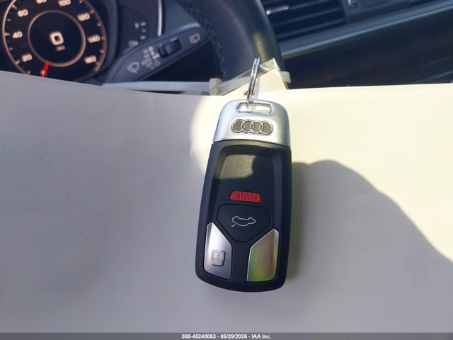 45240053 :رقم المزاد ، WA1BNAFY5J2015249 vin ، 2018 Audi Q5 2.0t Premium/2.0t Tech Premium مزاد بيع