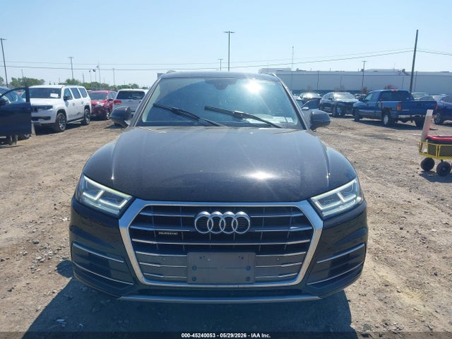 45240053 :رقم المزاد ، WA1BNAFY5J2015249 vin ، 2018 Audi Q5 2.0t Premium/2.0t Tech Premium مزاد بيع