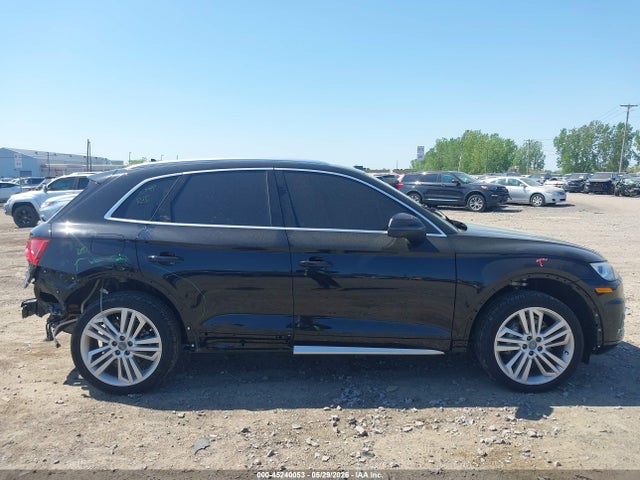 45240053 :رقم المزاد ، WA1BNAFY5J2015249 vin ، 2018 Audi Q5 2.0t Premium/2.0t Tech Premium مزاد بيع