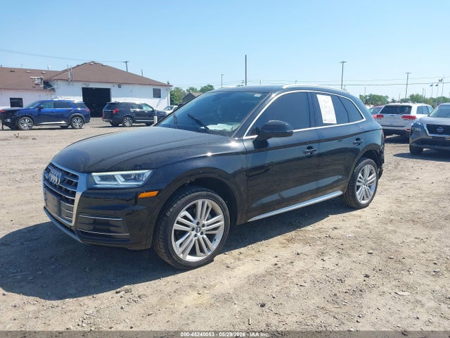 45240053 :رقم المزاد ، WA1BNAFY5J2015249 vin ، 2018 Audi Q5 2.0t Premium/2.0t Tech Premium مزاد بيع