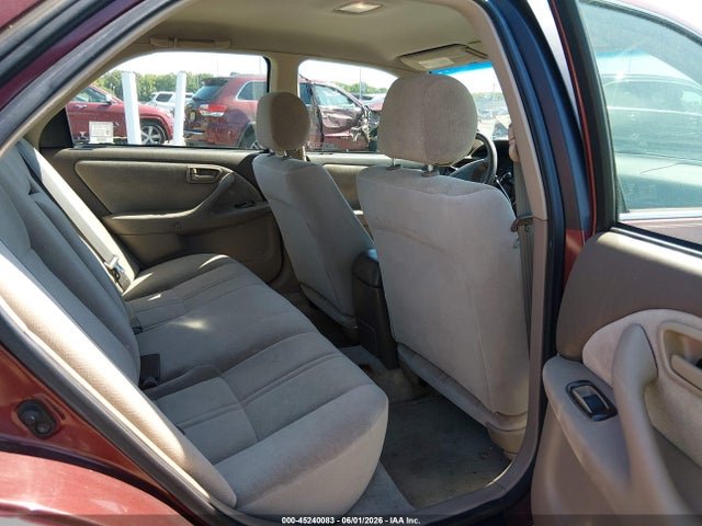 45240083 :رقم المزاد ، 4T1BG22K1YU695300 vin ، 2000 Toyota Camry Ce مزاد بيع