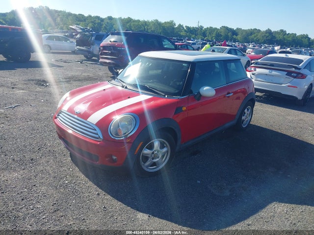 2009 Mini Cooper მანქანა იყიდება აუქციონზე, vin: WMWMF33559TW76820, აუქციონის ნომერი: 45240109