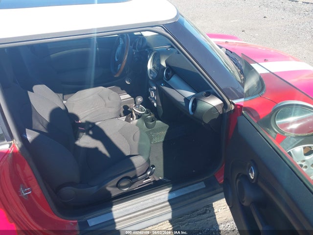 2009 Mini Cooper მანქანა იყიდება აუქციონზე, vin: WMWMF33559TW76820, აუქციონის ნომერი: 45240109