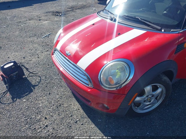 2009 Mini Cooper მანქანა იყიდება აუქციონზე, vin: WMWMF33559TW76820, აუქციონის ნომერი: 45240109