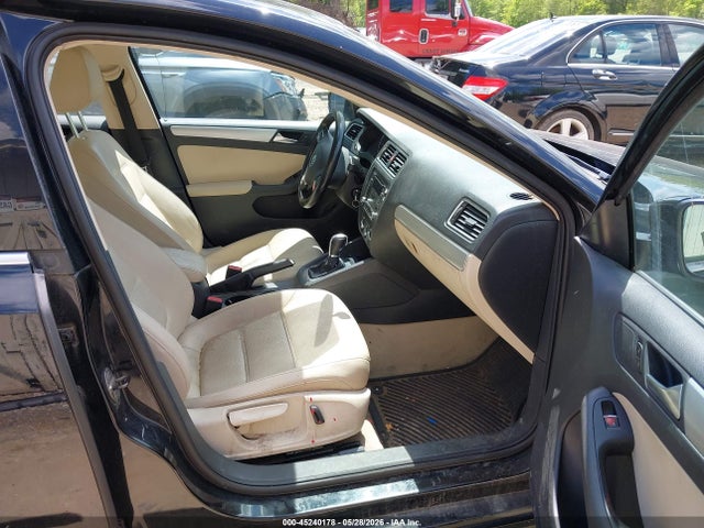Продаж на аукціоні авто 2013 Volkswagen Jetta 2.5l Se, vin: 3VWDP7AJ0DM383127, номер лоту: 45240178