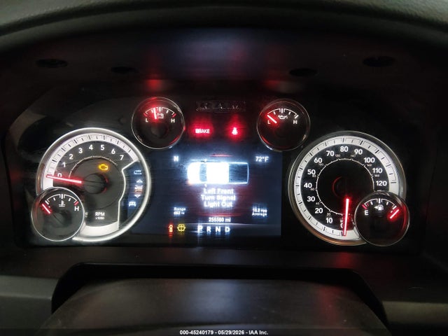 45240179 :رقم المزاد ، 3C6RR7LT0HG761475 vin ، 2017 Ram 1500 Big Horn  4x4 5'7 Box مزاد بيع