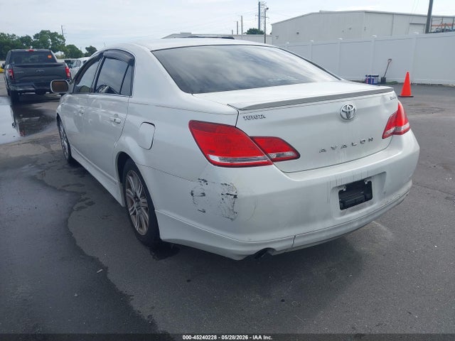 2006 Toyota Avalon Limited მანქანა იყიდება აუქციონზე, vin: 4T1BK36B36U111748, აუქციონის ნომერი: 45240228
