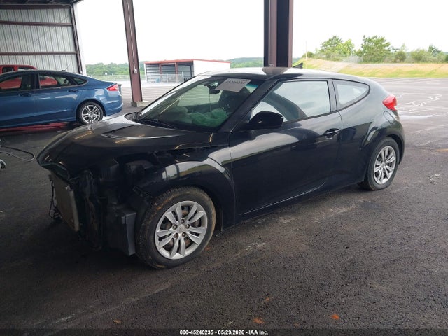 Aukcja sprzedaży 2012 Hyundai Veloster Base W/red/black, vin: KMHTC6AD0CU079638, numer aukcji: 45240235