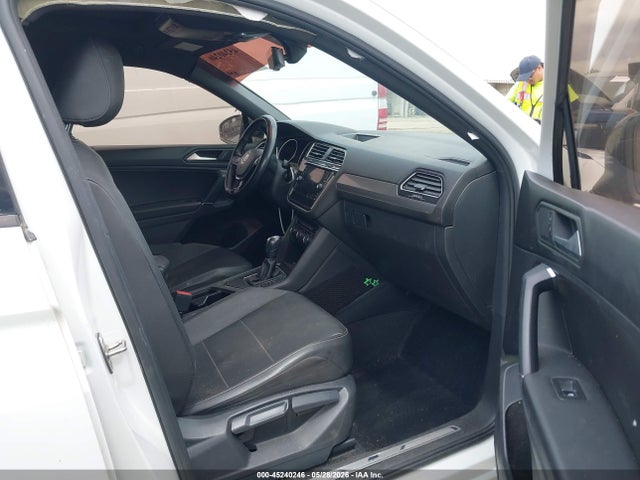 2020 Volkswagen Tiguan 2.0t Se/2.0t Se R-line Black/2.0t Sel მანქანა იყიდება აუქციონზე, vin: 3VV3B7AX0LM115566, აუქციონის ნომერი: 45240246