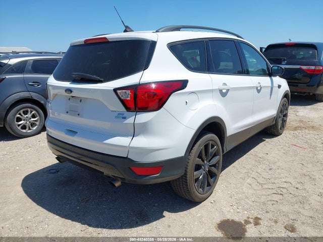 2019 Ford Escape Se მანქანა იყიდება აუქციონზე, vin: 1FMCU9GD5KUB80405, აუქციონის ნომერი: 45240355