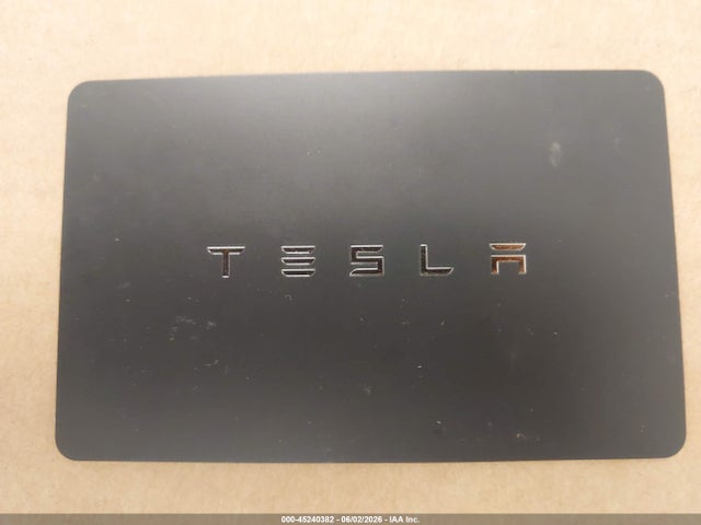 2022 Tesla Model Y Long Range Dual Motor All-wheel Drive მანქანა იყიდება აუქციონზე, vin: 7SAYGDEE9NF442605, აუქციონის ნომერი: 45240382
