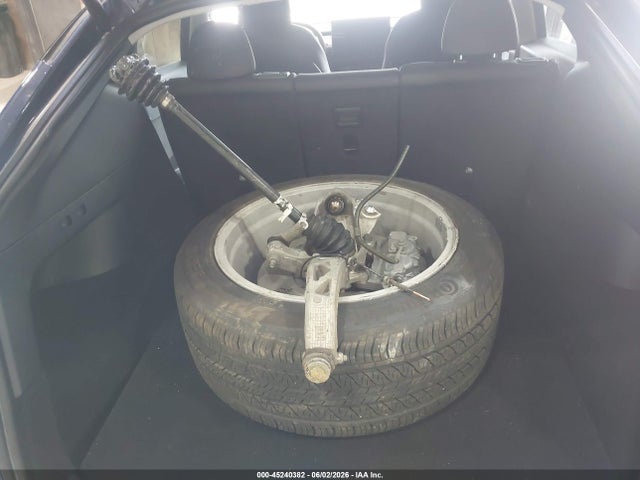 2022 Tesla Model Y Long Range Dual Motor All-wheel Drive მანქანა იყიდება აუქციონზე, vin: 7SAYGDEE9NF442605, აუქციონის ნომერი: 45240382