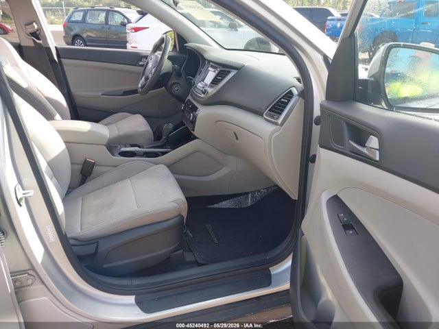 Продаж на аукціоні авто 2016 Hyundai Tucson Se, vin: KM8J33A45GU223857, номер лоту: 45240492