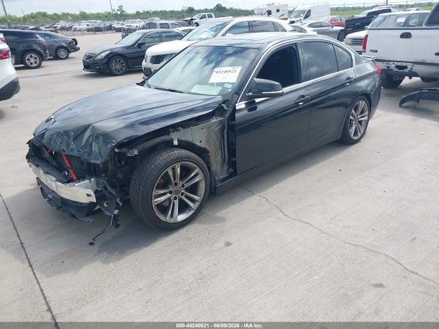 BMW 330I 2018 WBA8B9G55JNU58024 Image 2