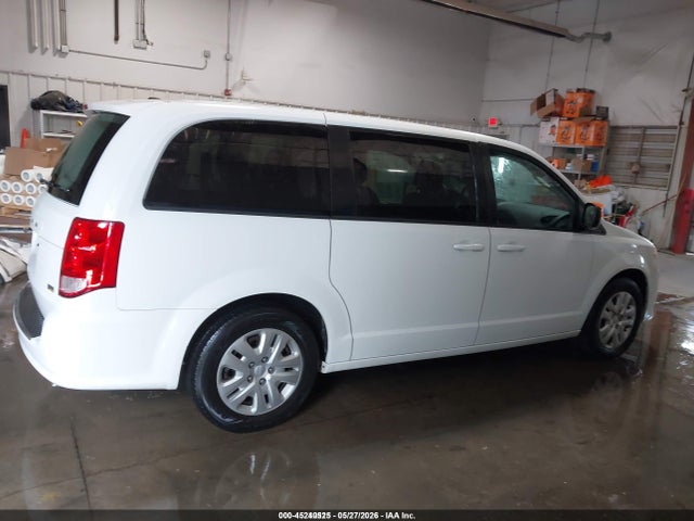 Dodge Grand Caravan Se 2018 2C4RDGBG0JR307822 Image 16