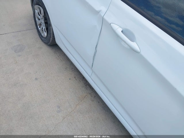 Hyundai ACCENT SE 2016 KMHCT4AEXGU123034 Image 13