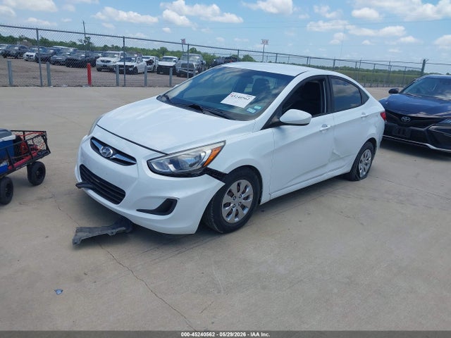 Hyundai ACCENT SE 2016 KMHCT4AEXGU123034 Image 2