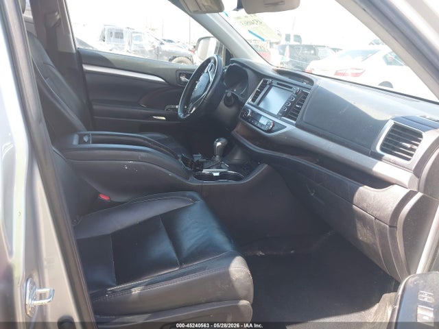 Toyota Highlander Xle 2019 5TDJZRFH4KS588089 Image 5