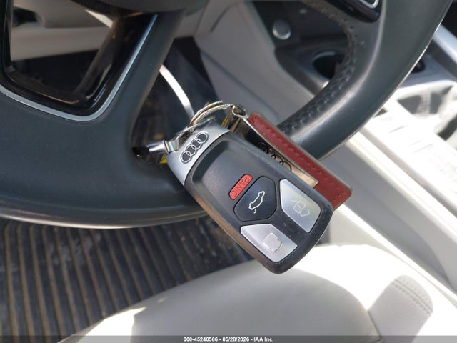 Продажа на аукционе авто 2018 Audi A4 2.0t Premium/2.0t Tech Premium, vin: WAUNNAF46JA077763, номер лота: 45240566