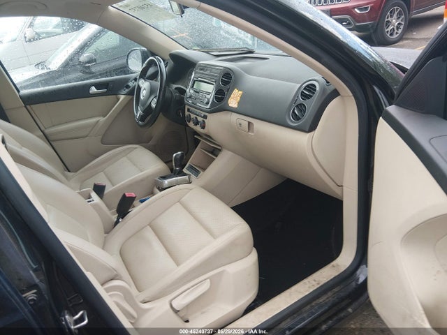 45240737 :رقم المزاد ، WVGBV3AX7EW553171 vin ، 2014 Volkswagen Tiguan Se مزاد بيع