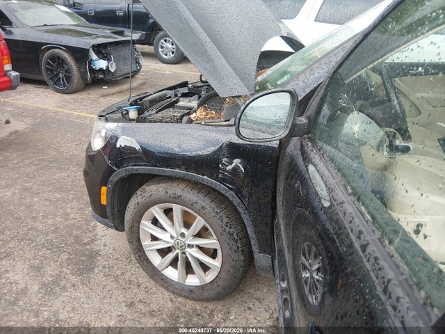 45240737 :رقم المزاد ، WVGBV3AX7EW553171 vin ، 2014 Volkswagen Tiguan Se مزاد بيع