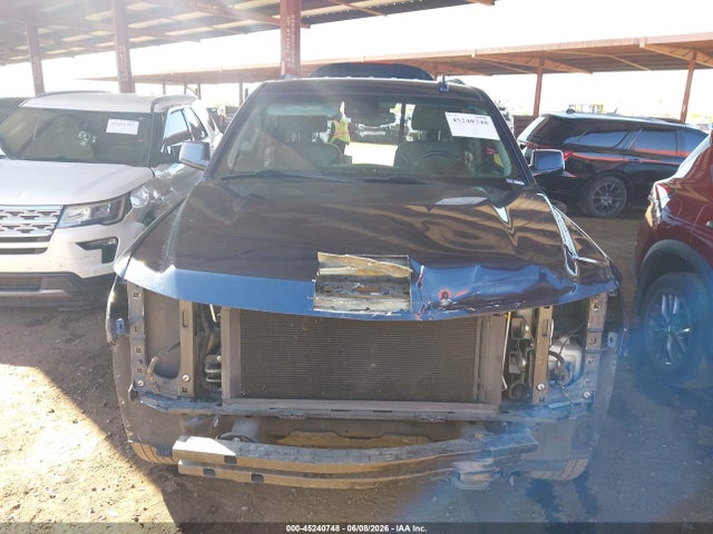 1GNSCHKC8KR124741 Chevrolet Suburban Lt