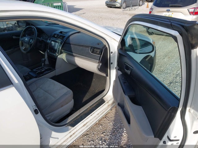 Продажа на аукционе авто 2014 Toyota Camry Le, vin: 4T1BF1FK3EU416805, номер лота: 45240765