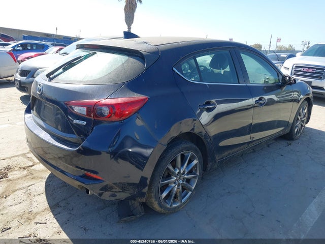 Продаж на аукціоні авто 2018 Mazda Mazda3 Touring, vin: 3MZBN1L30JM220689, номер лоту: 45240766